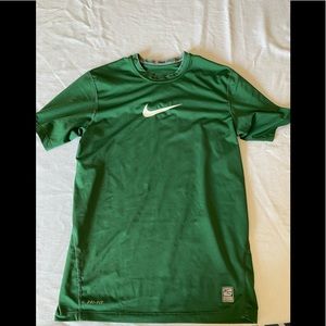 Dark Kelly Green Nike Boys Size M shirt